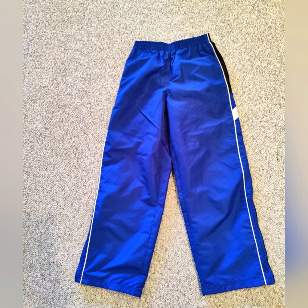 Prospirit Athletic boy's joggers. Like new. No tags. Zippered at ankle. Large.